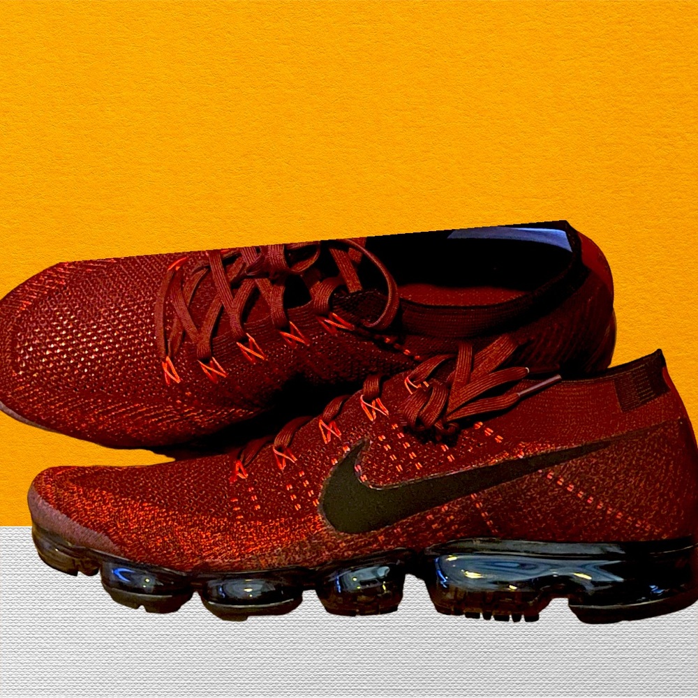VaporMax- Dark Team Red Sz14